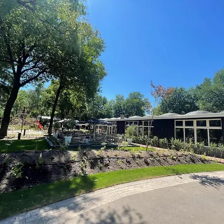 De Rimboe & De Woeste Hoogte هونديرلو