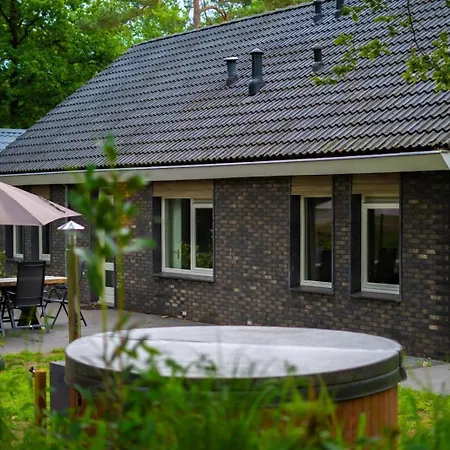 بيت للعطل De Rimboe & De Woeste Hoogte