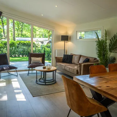 De Rimboe & De Woeste Hoogte Nyaraló *