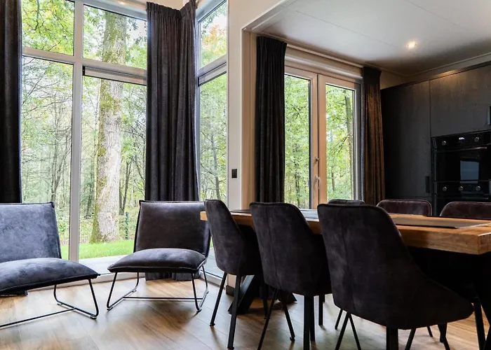 De Rimboe & De Woeste Hoogte هونديرلو