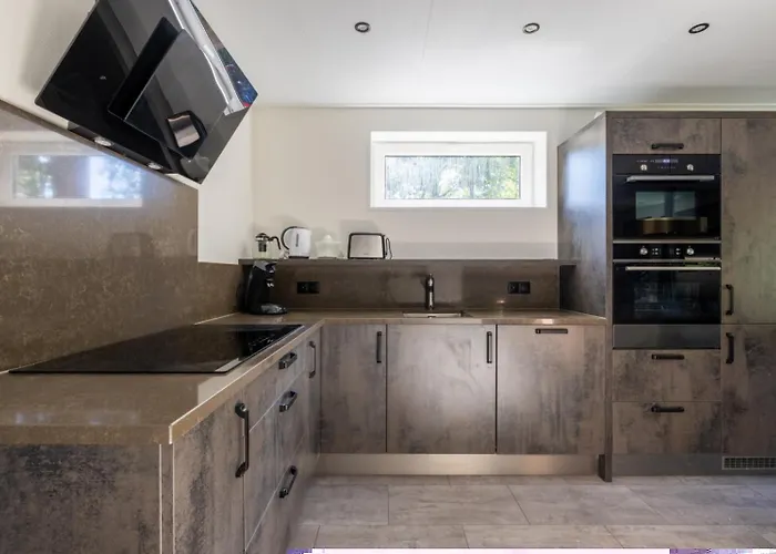 De Rimboe & De Woeste Hoogte Хундерло