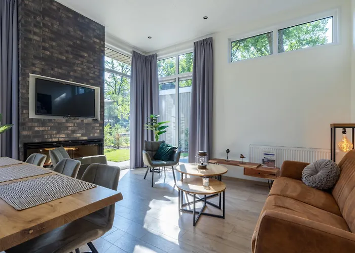 De Rimboe & De Woeste Hoogte Feriehus *