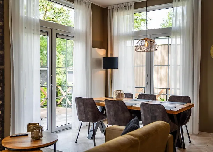 De Rimboe & De Woeste Hoogte * هونديرلو